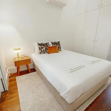 Apartamento With A Pool By Vacationy