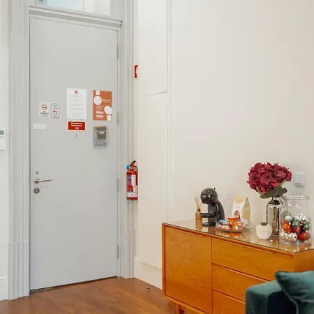 Apartamento With A Pool By Vacationy *