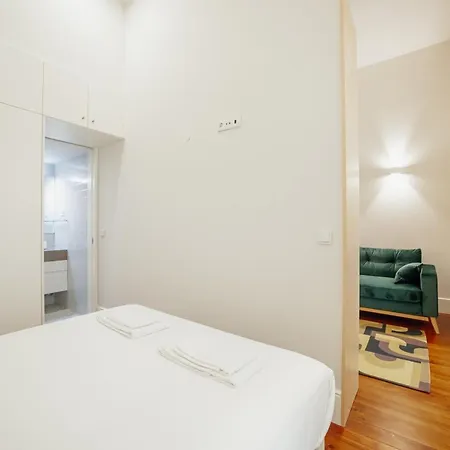 Apartamento With A Pool By Vacationy