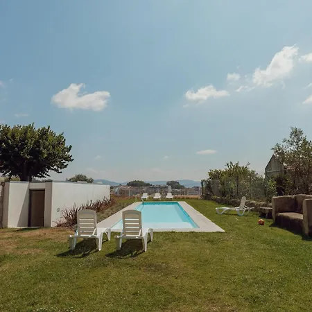 דירה With A Pool By Vacationy *